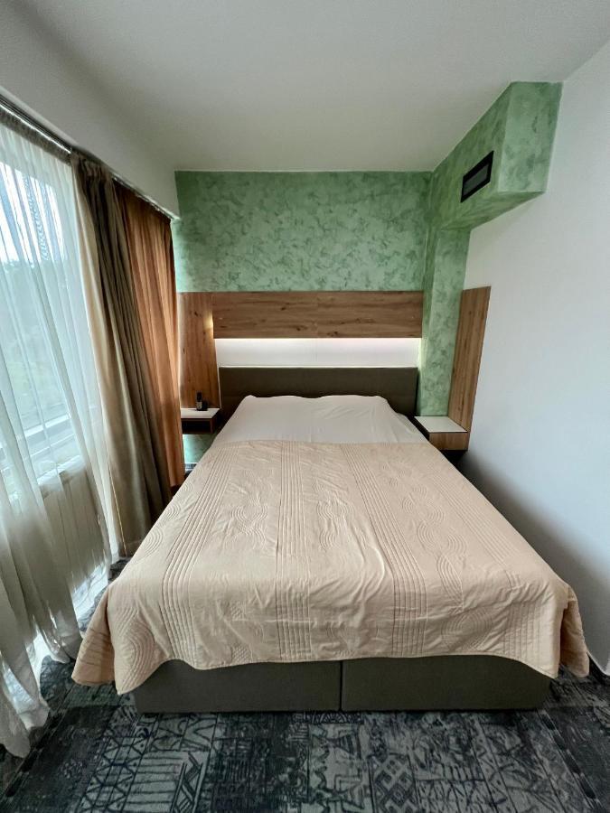 Hotel Brkic Sarajevo Airport - Free Parking Exterior foto