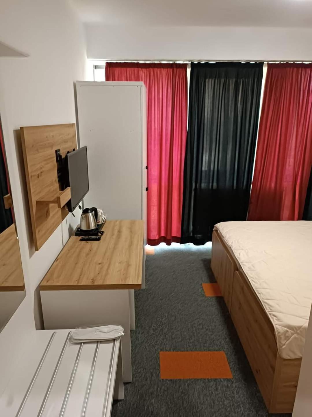 Hotel Brkic Sarajevo Airport - Free Parking Exterior foto