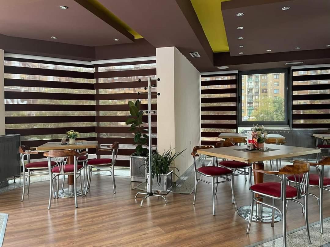 Hotel Brkic Sarajevo Airport - Free Parking Exterior foto
