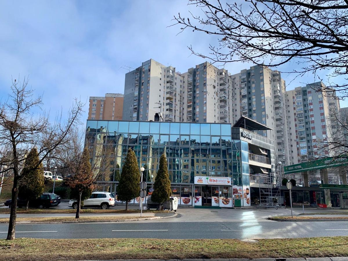 Hotel Brkic Sarajevo Airport - Free Parking Exterior foto